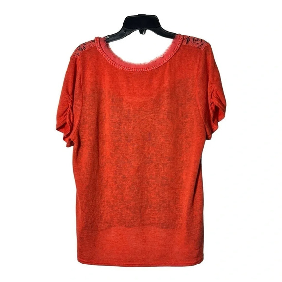 1902. MISS MEโ SHORT SLEEVE TOP RAW HEM AROUND NECK LINE AND BRAID SIZE LARGE - Picture 6 of 9